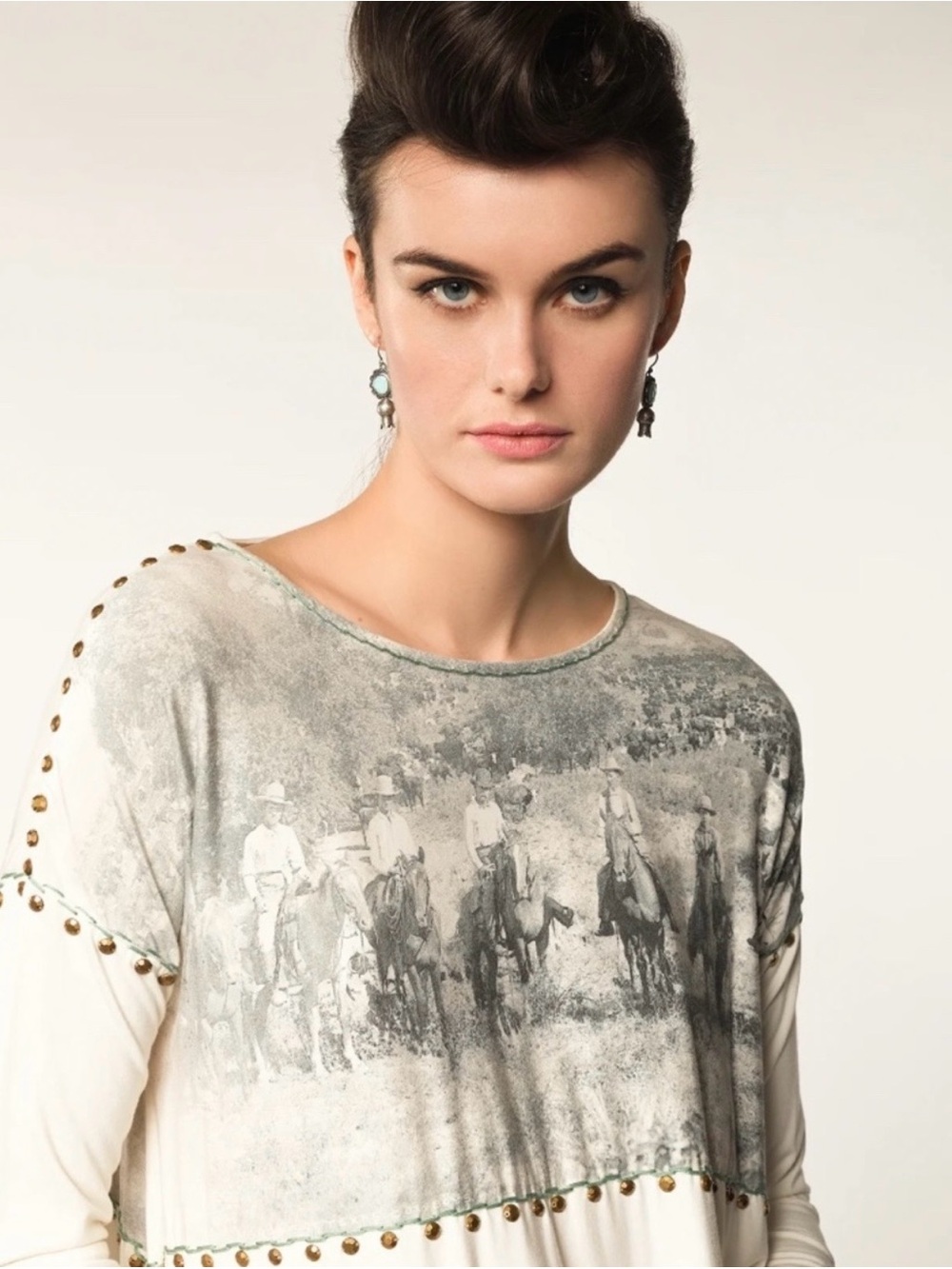 Double D Ranch Cream and Gray Western Graphic Long Sleeve Top
